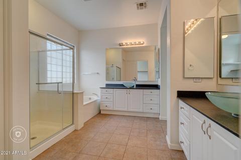 2026 E Pedro Rd, Phoenix, AZ 85042 photo 4