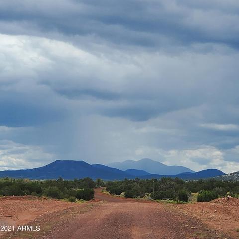 6410 Lasso Loop #-, Williams, AZ 86046 photo 4
