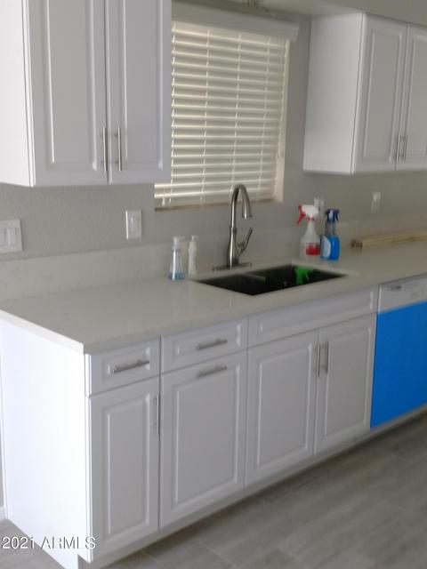 4102 E Saint Catherine Ave, Phoenix, AZ 85042 photo 7