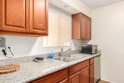 4136 W Medlock Dr, Phoenix, AZ 85019 photo 5