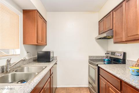 4136 W Medlock Dr, Phoenix, AZ 85019 photo 6