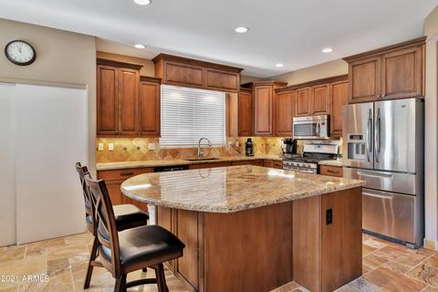 3221 E Tonto Ln, Phoenix, AZ 85050 photo 4