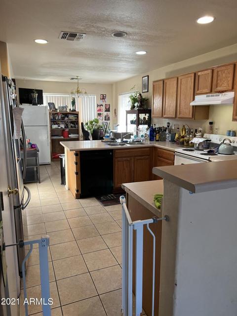 2858 E Phelps Rd, Phoenix, AZ 85032 photo 3