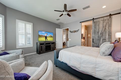 1076 E Knightsbridge Way, Gilbert, AZ 85297 photo 13