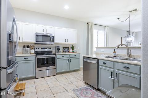 4208 E Rainbow Dr, Gilbert, AZ 85297 photo 9