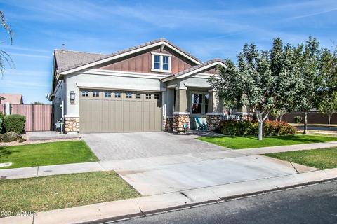 3074 E Pinto Dr, Gilbert, AZ 85296 photo 1