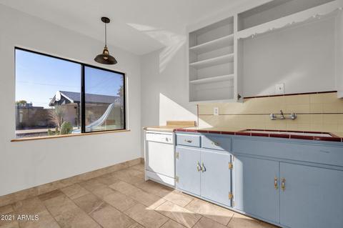 2549 E Amelia Ave, Phoenix, AZ 85016 photo 5