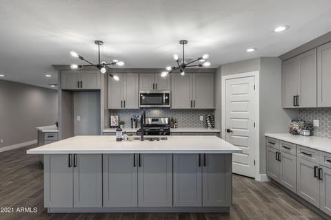2871 E Cinnabar Ave, Phoenix, AZ 85028 photo 14