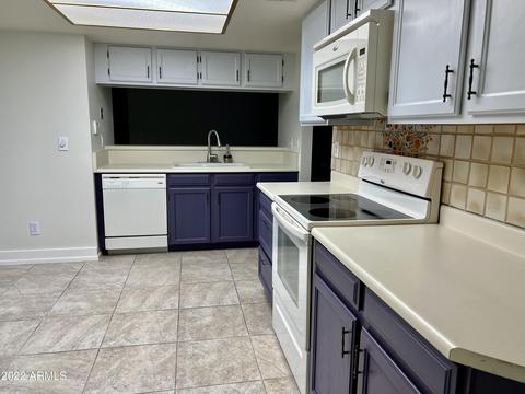 4642 E Cheyenne Dr, Phoenix, AZ 85044 photo 3