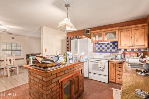 2232 E Desert Ln, Phoenix, AZ 85042 photo 12
