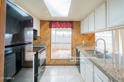 211 E Betty Elyse Ln, Phoenix, AZ 85022 photo 4