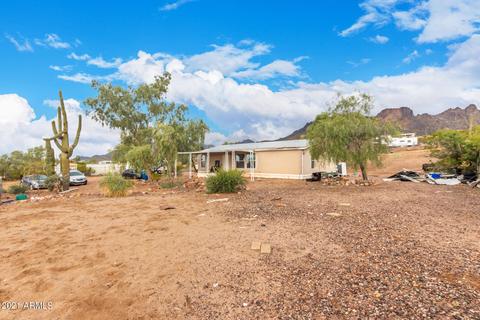 1026 W Canyon St, Apache Junction, AZ 85120 photo 2