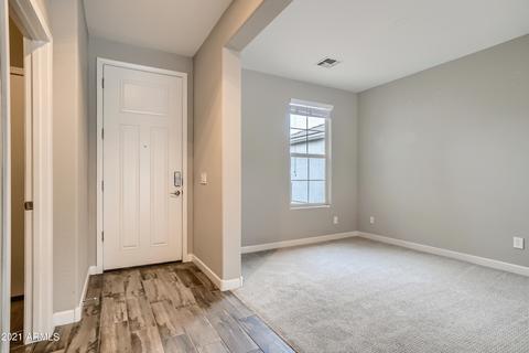 3707 E Branham Ln, Phoenix, AZ 85042 photo 5
