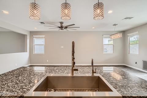 3707 E Branham Ln, Phoenix, AZ 85042 photo 12