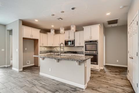 3707 E Branham Ln, Phoenix, AZ 85042 photo 13