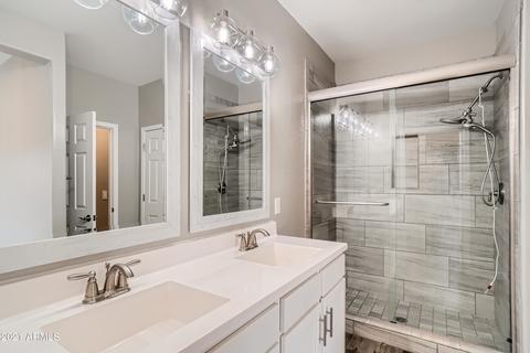 3707 E Branham Ln, Phoenix, AZ 85042 photo 17