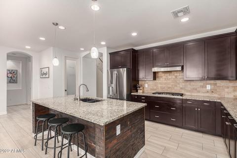 2556 E Orleans Dr, Gilbert, AZ 85298 photo 5