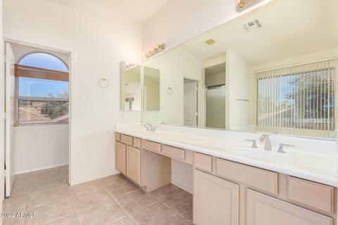 977 E San Tan Dr, Gilbert, AZ 85296 photo 17