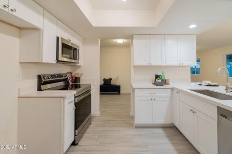 4114 E Apollo Rd, Phoenix, AZ 85042 photo 13