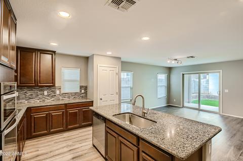 896 S Pheasant Dr, Gilbert, AZ 85296 photo 11