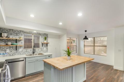 3829 E Irma Ln, Phoenix, AZ 85050 photo 17