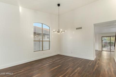 3829 E Irma Ln, Phoenix, AZ 85050 photo 7