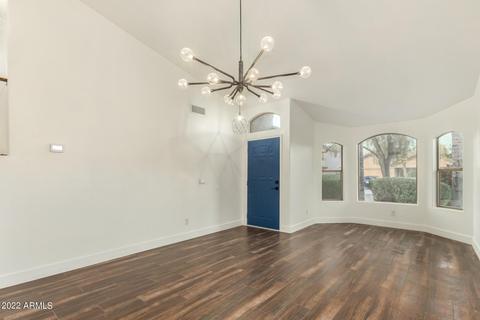 3829 E Irma Ln, Phoenix, AZ 85050 photo 9