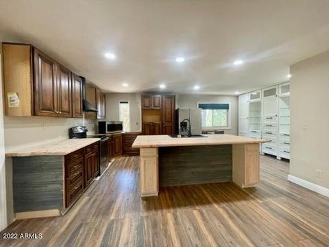 2232 Fairway Dr, Overgaard, AZ 85933 photo 13