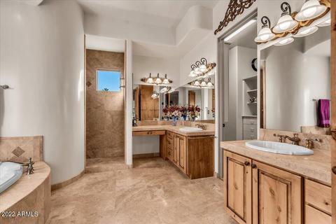 2560 E Vaughn Ct, Gilbert, AZ 85234 photo 29