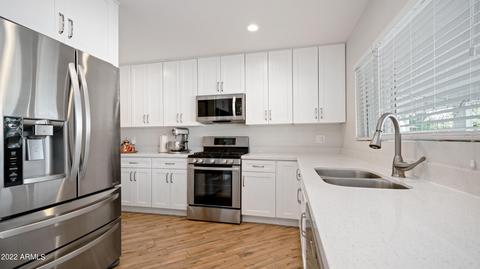 3020 E Mission Ln, Phoenix, AZ 85028 photo 4