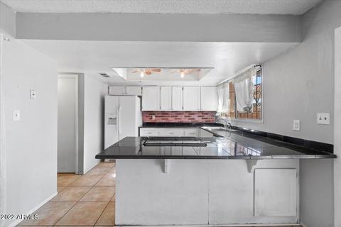 3310 W Echo Ln, Phoenix, AZ 85051 photo 7