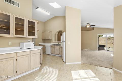 4326 E Rosemonte Dr, Phoenix, AZ 85050 photo 8