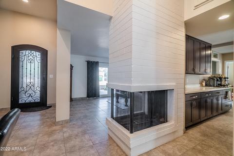 4041 E Saint Joseph Way, Phoenix, AZ 85018 photo 6