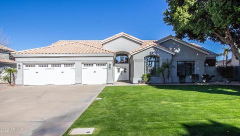 1820 E Monarch Bay Dr, Gilbert, AZ 85234 photo 1