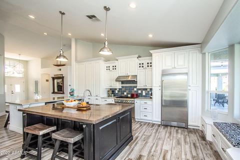 1820 E Monarch Bay Dr, Gilbert, AZ 85234 photo 3