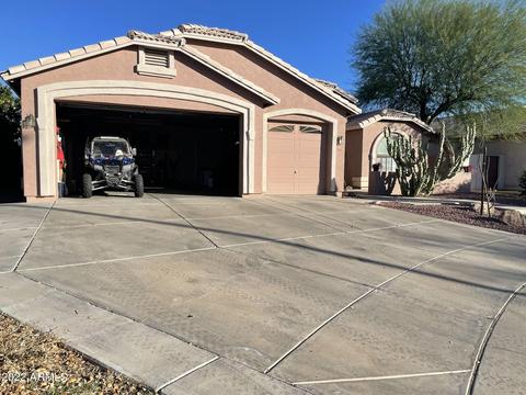 1883 S Cole Dr, Gilbert, AZ 85295 photo 3