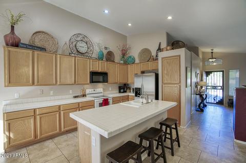 133 E Horseshoe Ave, Gilbert, AZ 85296 photo 9