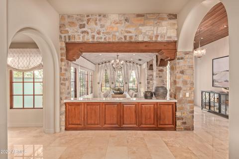 4610 N Borgatello Ln, Phoenix, AZ 85018 photo 6