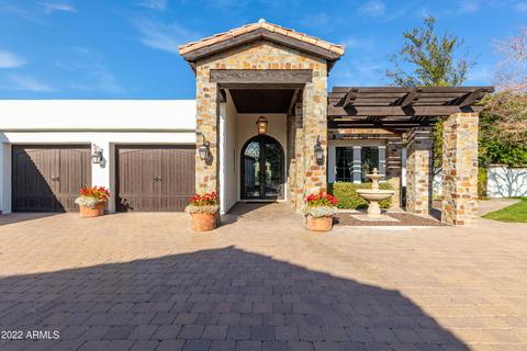4610 N Borgatello Ln, Phoenix, AZ 85018 photo 2