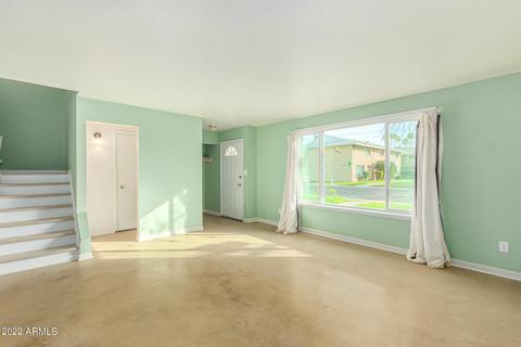 14 Ellis Dr, Tempe, AZ 85282 photo 2