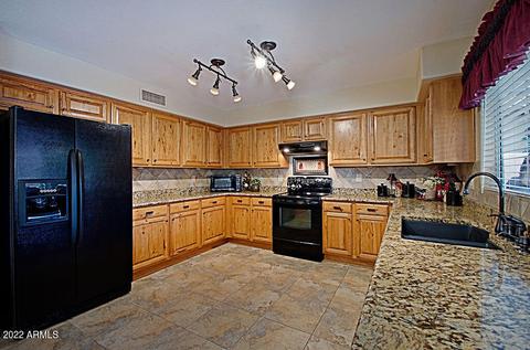 4529 E Michelle Dr, Phoenix, AZ 85032 photo 13