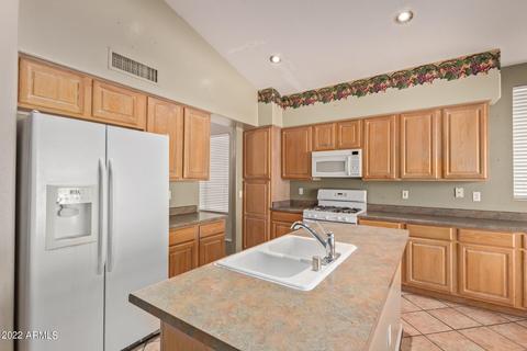 4304 E Sands Dr, Phoenix, AZ 85050 photo 10