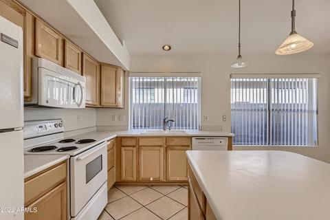 2235 E Robin Ln, Phoenix, AZ 85024 photo 9