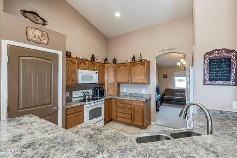 10180 E Windtalker Rd, Hereford, AZ 85615 photo 21