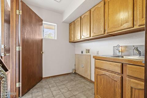 1956 E Hillery Dr, Phoenix, AZ 85022 photo 9