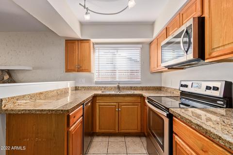 8016 W Earll Dr, Phoenix, AZ 85033 photo 3