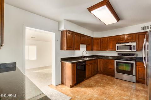 2047 W Windrose Dr, Phoenix, AZ 85029 photo 11