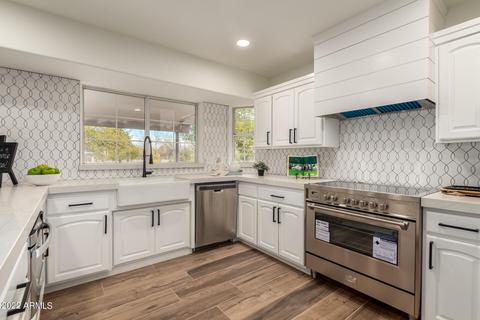 2602 E Vaughn Ave, Gilbert, AZ 85234 photo 6