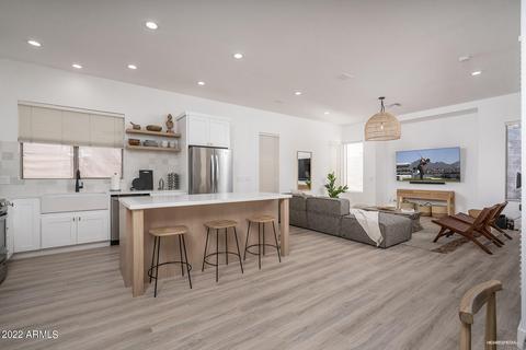4707 E Robin Ln, Phoenix, AZ 85050 photo 1