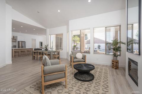 4707 E Robin Ln, Phoenix, AZ 85050 photo 8